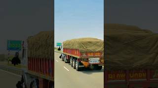 Respect to this truck driver #sanscarisumit #roadsafety #trafficrules #ytshorts