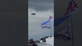 NOW THATS HOW TO MAKE AN ENTRANCE! #aviation #airforce #airshow #jet