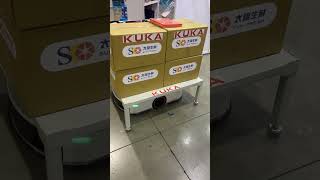 KUKA機器人搬貨