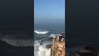 O que ela fala no vídeo resume o que é estar em Nazaré.