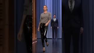 Gisele teaches us how to walk #giselebündchen #viral #trend #model #modeling #fashion #runway