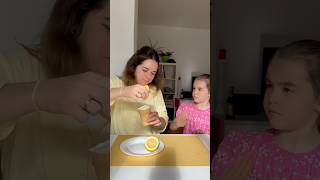 Essen Sie lieber Zitroneneis? 🍦🍋 #funny #video #comedy #family #humor #shorts