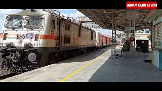 19020 Haridwar-Bandra Terminus | Indian Train Lovers| Indian Train | Indian Railway#indianrailways