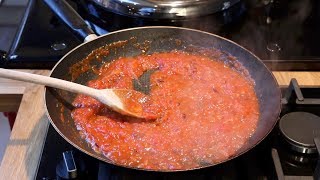 The Best 10 Minute Tomato Sauce Recipe!