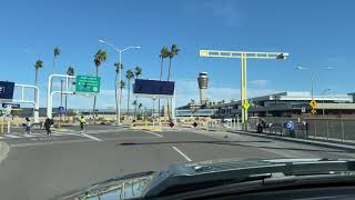 Driving into Sky Harbor Terminal 3