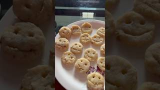 Kids fav homemade smile 😃.#kidsfav #smile #potato #potatorecipe #instant #youtube #food #shorts