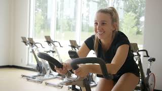 Salle d'entraînement et vélos stationnaires - Centre sportif UQAR campus de Lévis