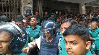 হেলমেট পরিয়ে আদালতে রাশেদ খান মেনন #viralvideo #news #rashedkhan