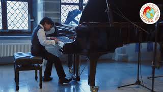 Marcus Nishijima plays Mozart