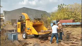 Diesel engine mobile wood chipper shredder wood chipper for garden