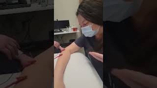 Dry Needling with Electrodes | Shorts | Stuff Lab #shorts