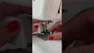 ¿Cómo usar prensatela falso overlock?