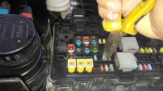 Ford Ranger XLT 2.2 FIXING AUXILLARY POWER SOCKET/NO POWER