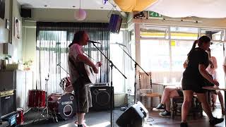 Blanty @ Number 39 Bar Darwen live 27th May 2023 - Everyone likes the moon song  (4K)#blantymusic