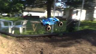 Running video Traxxas Nitro Sport / Rustler