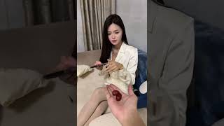 给老婆送了两颗红枣，她为什么还打我？ #搞笑短視頻合集 #搞笑 #funny #爆笑合集