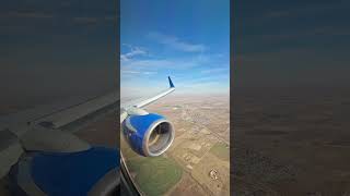 United Airlines 737-800 landing Denver International Airport 11/6/2023