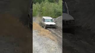 Discovery td5 getting bogged in deep ruts #mud #offroad #fail #landrover #action