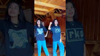 Twist be twist | Ani & Oni | #dancevideo #twindancer #dance #bollywood #song