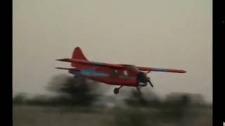 How to land a large RC plane without one wheel