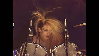 X JAPAN - Yoshiki Piano and Drums Solo (Blue Blood Tour 爆発寸前GIG) 1989 Live