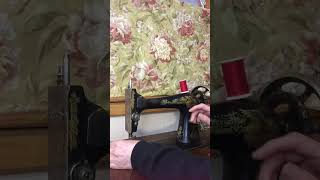 Threading a Singer 27 Sewing Machine from 1912 #Shorts