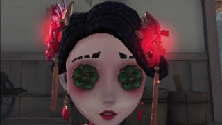 Watching Anime while Playing Identity V