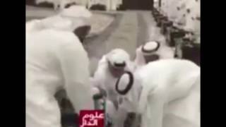 تواضع الشيخ محمد بن زايد آل نهيان