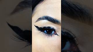 Try this eyeliner 👁️👁️😍#liner #eyeliner #makeup #youtubeshorts #hack #shortsfeed #shortsviral #yt