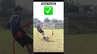 How to score the PERFECT FREE-KICK 💫