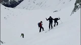 23 février 2012 (J50_2) montée PIZ LAVINER (3050m) en partant de PREDA.Cordée suisse en perdition.