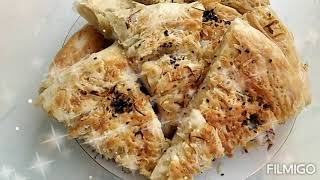 Piyozli qat-qat patir. Cлоеные лепошки с луком. Layered bread with onions.