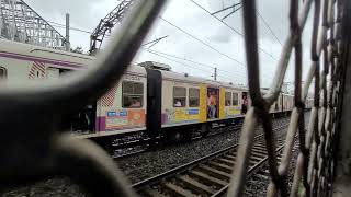 Slow race between two local trains #thane  - मुंबई लोकल ट्रेन स्पर्धा #mumbailocal #mumbaitrain