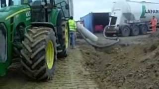 John Deere 8430.wmv