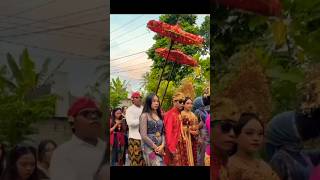 Pesta jalan raya nyongkolan adat lombok #videoshort .