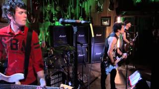 Sum 41 - Motivation (Guitar Center Live)