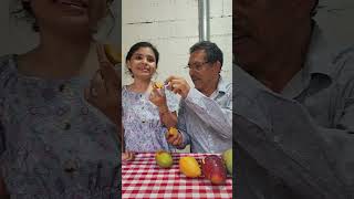 Probando diferentes variedades de mango con Valeria. Parte 2