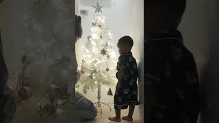 How to put down a #Christmas tree easily｜#shorts #youtubeshorts #funny #funnyvideo #terribletwo