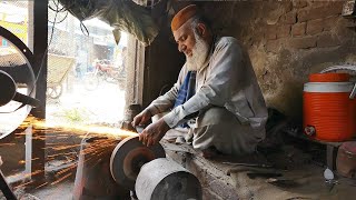 Amazing Hunting Knife Making with Rusted Steel