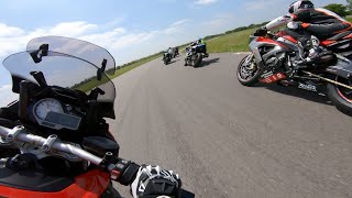 S1000XR battles lap traffic