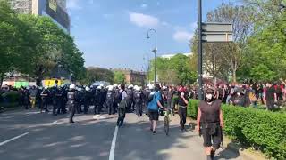 А в Вене полиция разогнала митинг антифашистов, которые собрались в парке имени Зигмунда Фрейда