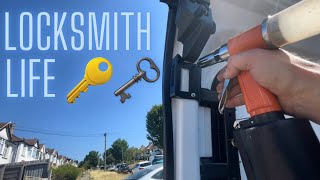 Locksmith Life - Ford Transit Security Locks - L4V | Brighton & Hove Locksmith