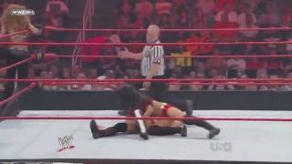 WWE Diva - Gail Kim - Inverted Stomp Jawbreaker