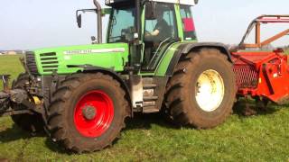 Schukkert Laat Graszaad zaaien door Fendt514 & Farmax spitcombi