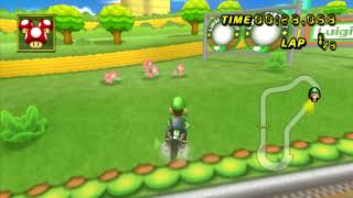 [MKWii] Luigi Circuit but the track always turns to face you