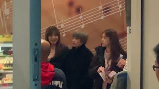 [Fancam] GWSN at Mozart cafe in Dallas, Texas 20181110