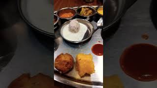 Rajasthani Thali😋🤩#trending #food #mumbaieats #mumbaifoodie #travel #youtube #mukbang #viral #shorts