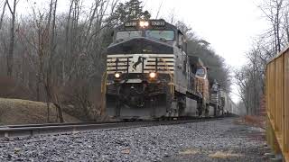 NS 60T Thunders through Port Matilda, PA