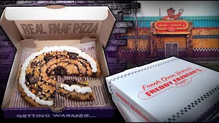 Eating REAL FNaF Pizza! || Five Nights at Freddy's Cookie Pizza Unboxing