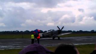 Spitfire mk.9 taxi & take off